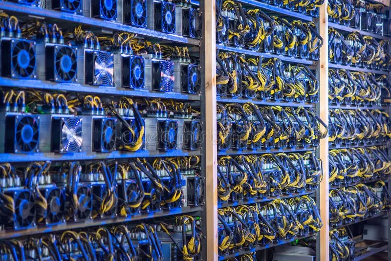 bitcoin-cryptocurrency-mining-farm